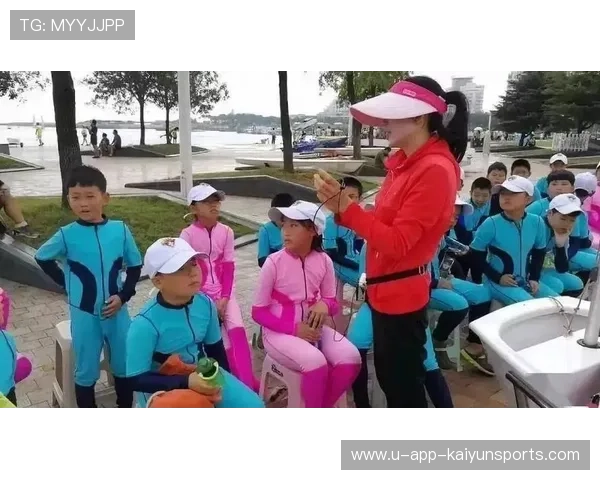国际帆板极限赛在教育营开展科研讲座 国际帆板极限赛在教育营开展科研讲座