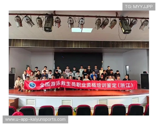 国际游泳教练在训练中重视力量与灵活性结合的长期规划,游泳教练国职 国际游泳教练在训练中重视力量与灵活性结合的长期规划,游泳教练国职